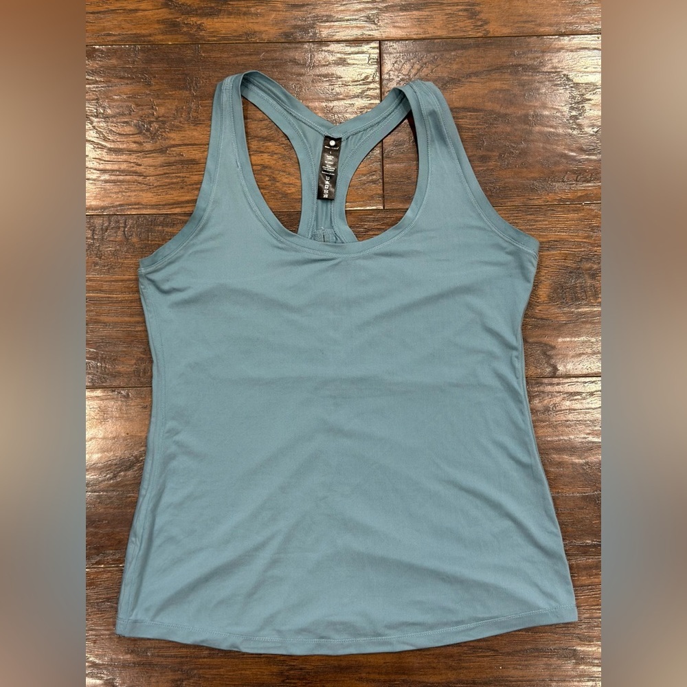 Bundle of Yogalicious Racerback Tops - Picture 4 of 10